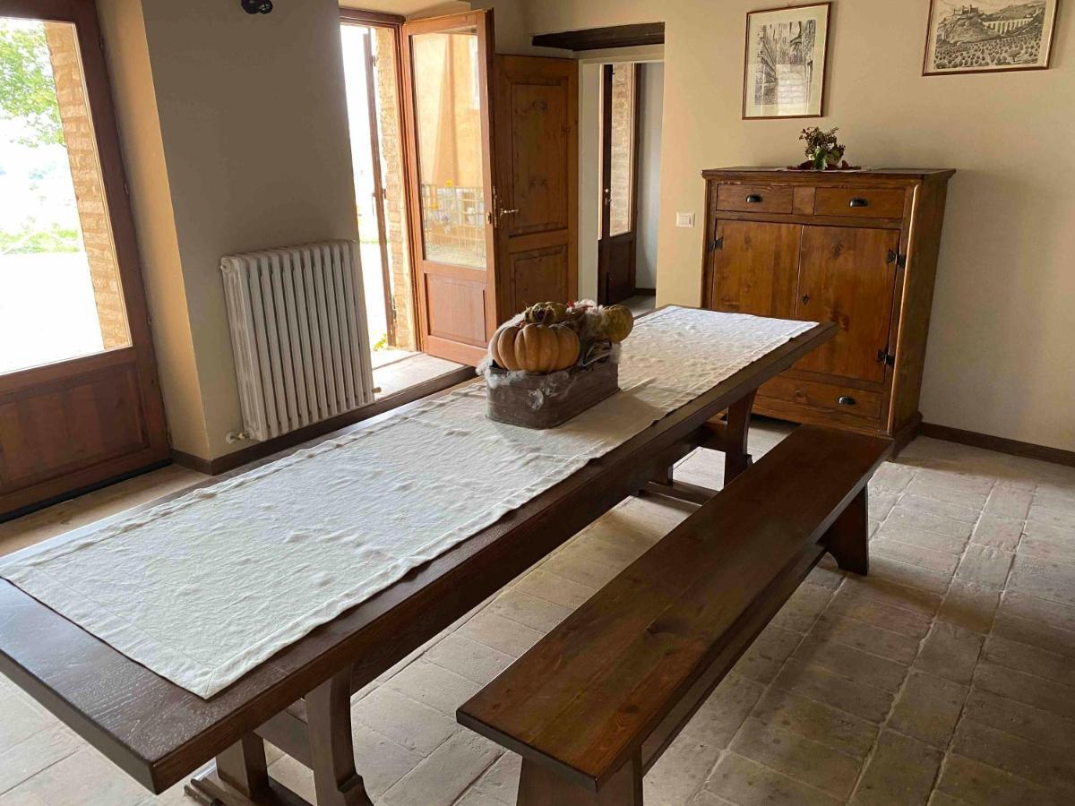 Casale San Sabino Hotel Сполето Екстериор снимка